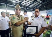 Gubernur YSK Berikan Penghargaan K3 Tahun 2026 Kepada Bupati Minahasa